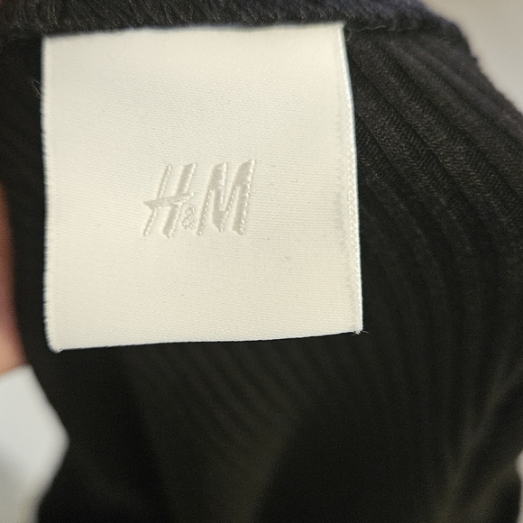 Womens XL black off the shoulder top H&M ribbed - Picture 3 of 3